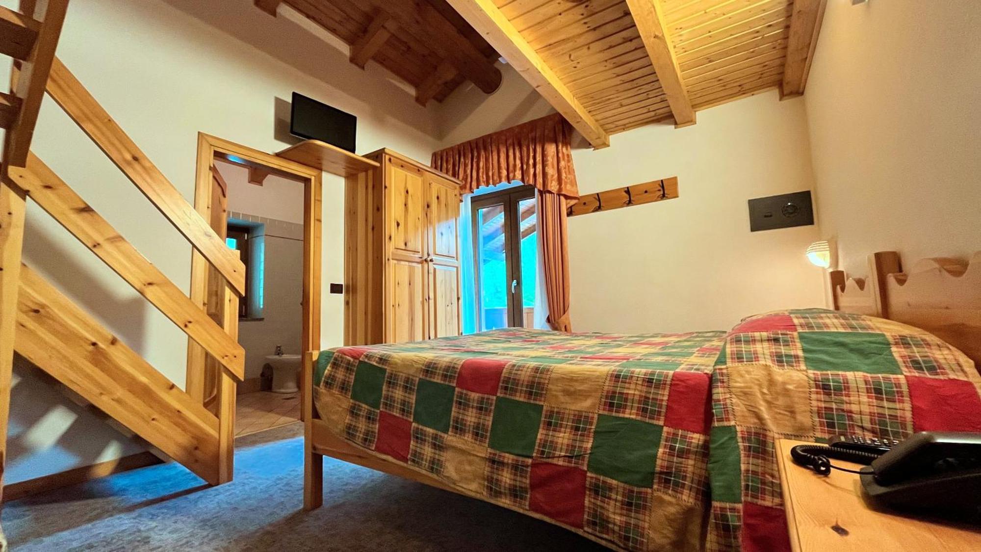 Hotel Le Pinete 皮亚扎托雷 外观 照片