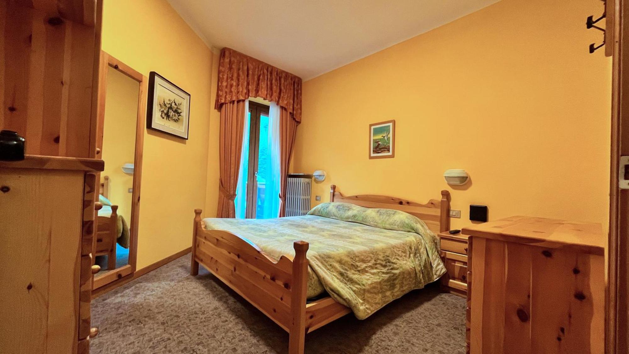 Hotel Le Pinete 皮亚扎托雷 外观 照片
